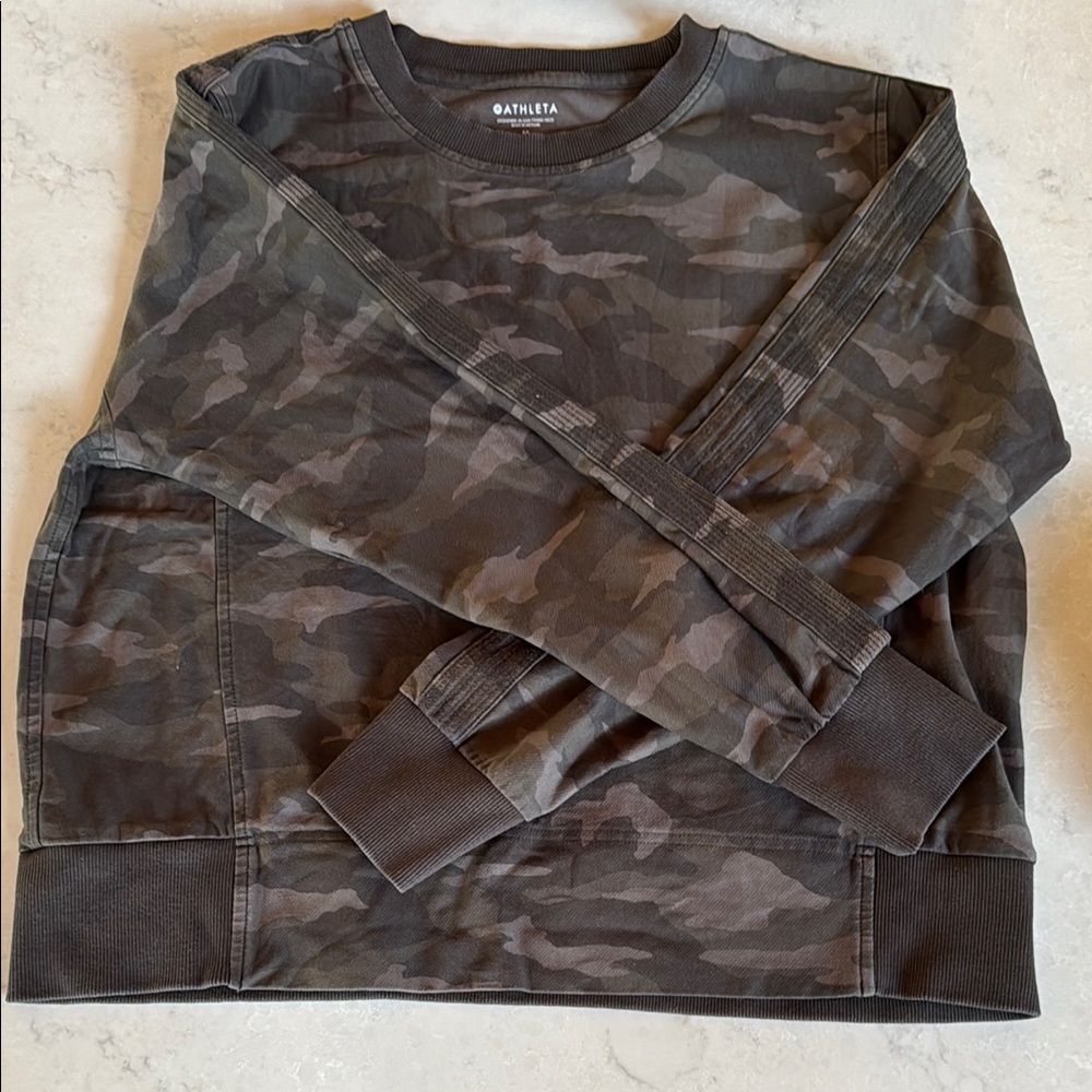 Athleta Camouflage size M Farallon Sweatshirt matching joggers for bundle - Picture 3 of 3